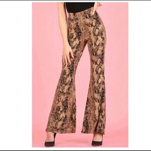 🆕Boho Vibes Toast Snake-Pattern Flared Pants M🆕